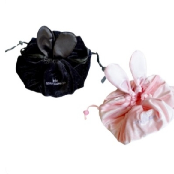Loha bunny soft velvet lay & play makeup bag NWT - Picture 3 of 5